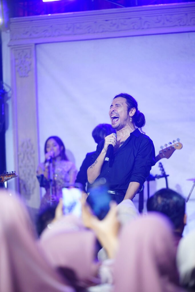 ELLO WEDDING BREBES SHOW